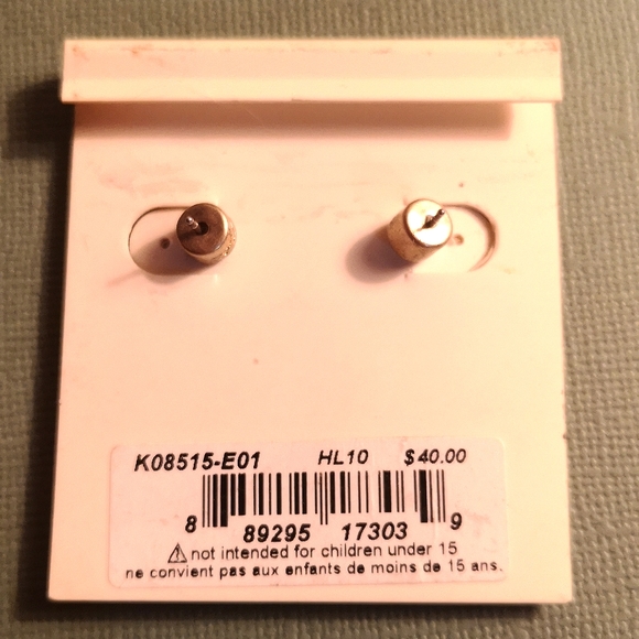 Kenneth Cole gold tone earrings 🔥🧱 - Picture 2 of 7